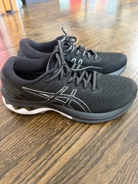 Asics Gel Kayano 27 Women’s Running Sneakers